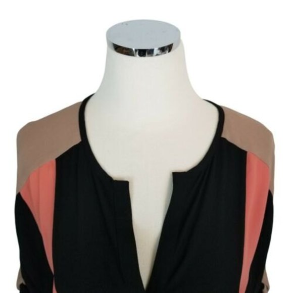 BCBGMaxazria Jane Color Block Blouse Size XS Split Tuxedo Hem Roll Tab S… - Picture 4 of 12